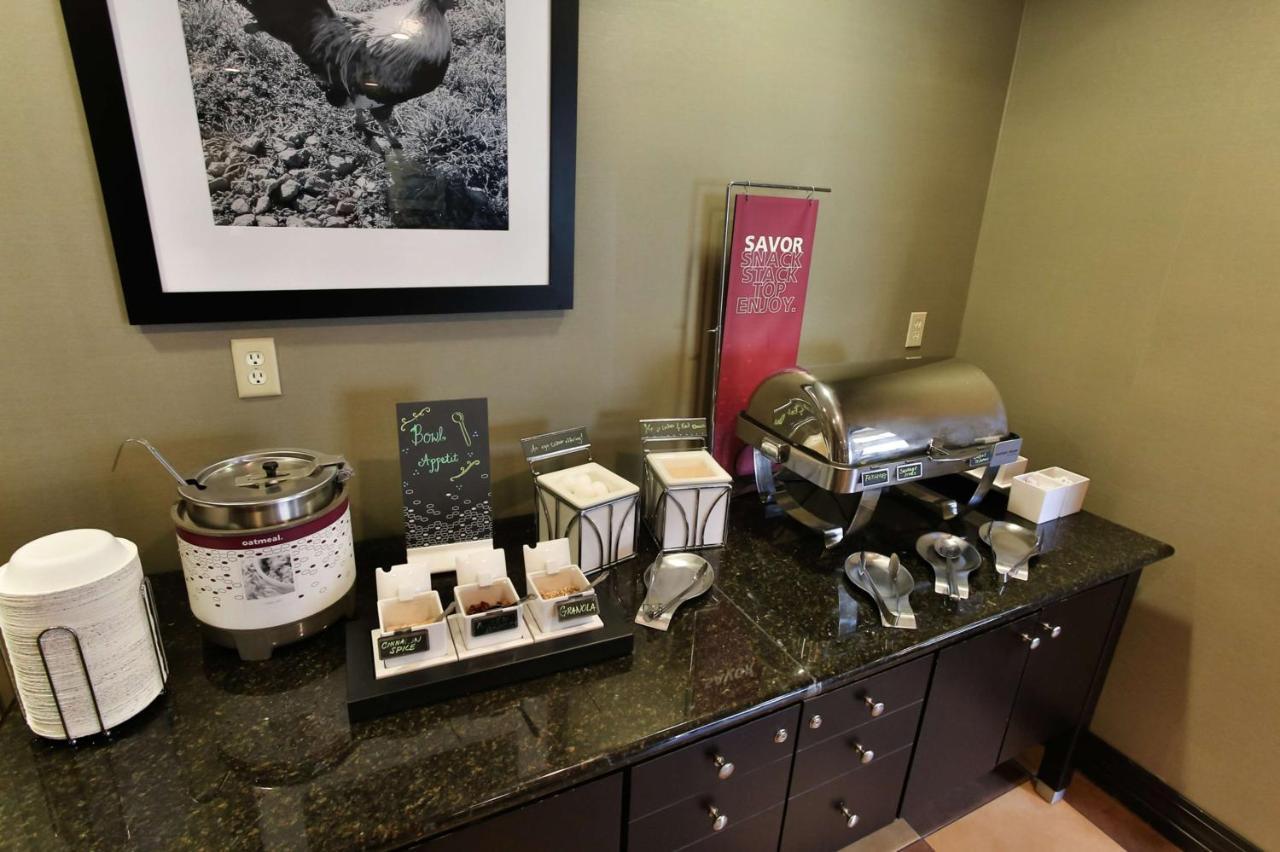 Hampton Inn & Suites Middlebury Buitenkant foto