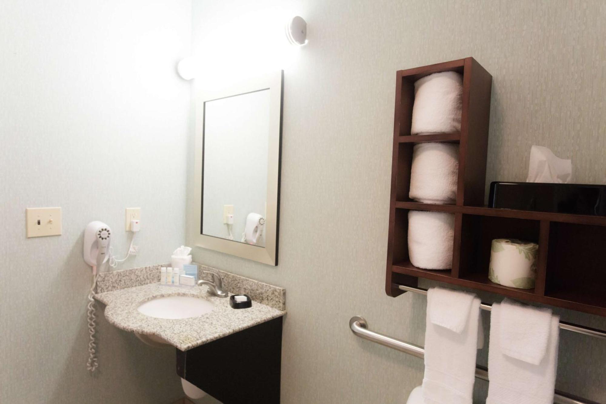 Hampton Inn & Suites Middlebury Buitenkant foto